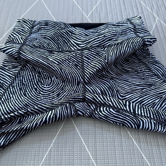 Lululemon Pace Rival Crop Leggings 4 Seawheeze Who Done It Special Edition - Picture 4 of 9